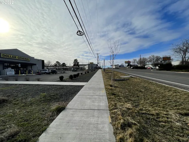 $299,000 | 504 Southwest Us Highway, Madras, OR 97741