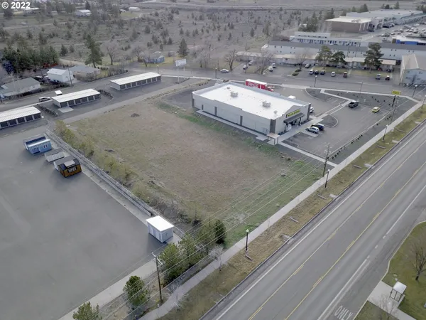 $299,000 | 504 Southwest Us Highway, Madras, OR 97741