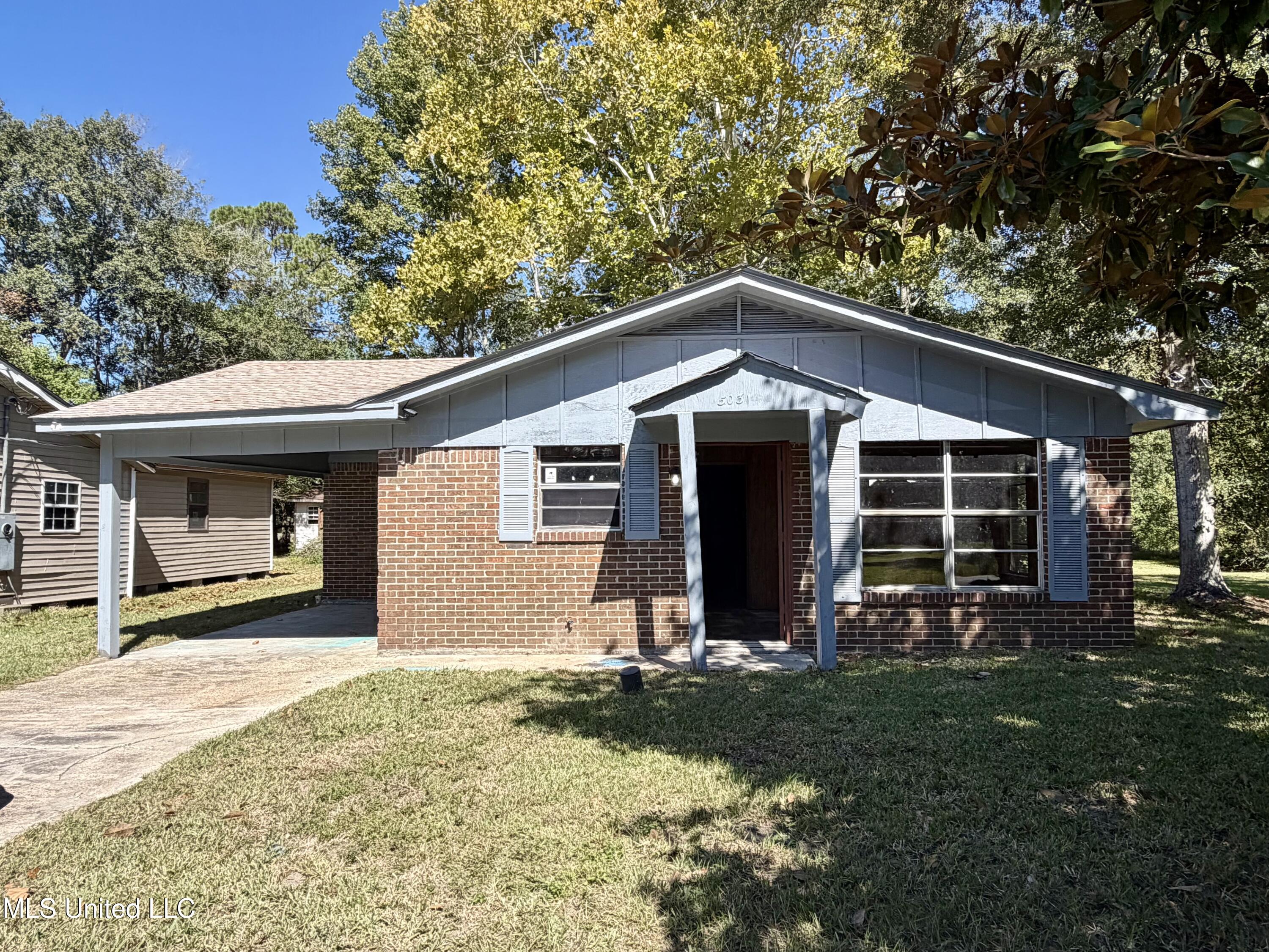 5031 Community Avenue Moss Point, MS 39563 - Photo 1 of 12 IMG_3826