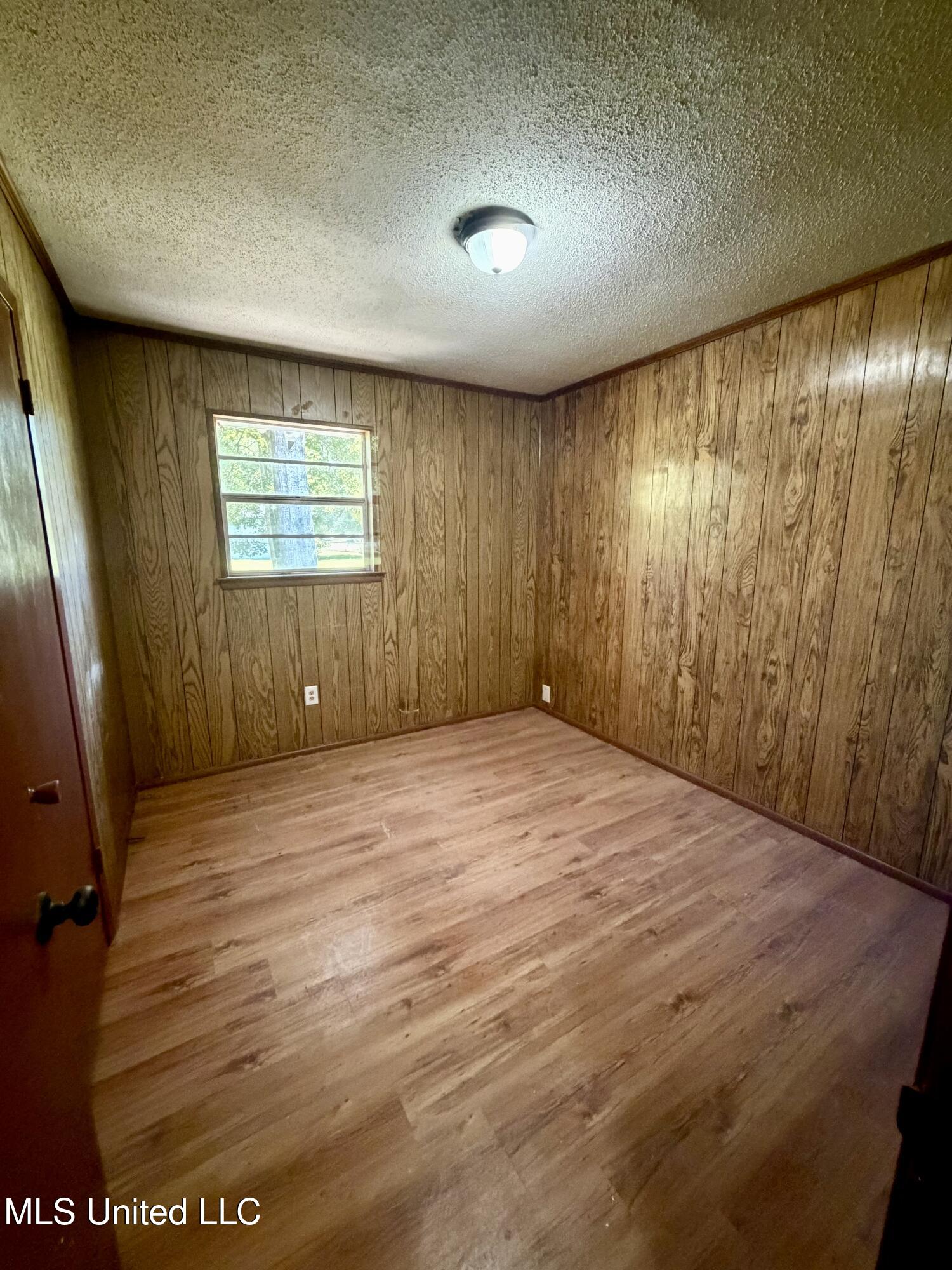 5031 Community Avenue Moss Point, MS 39563 - Photo 12 of 12 IMG_3820