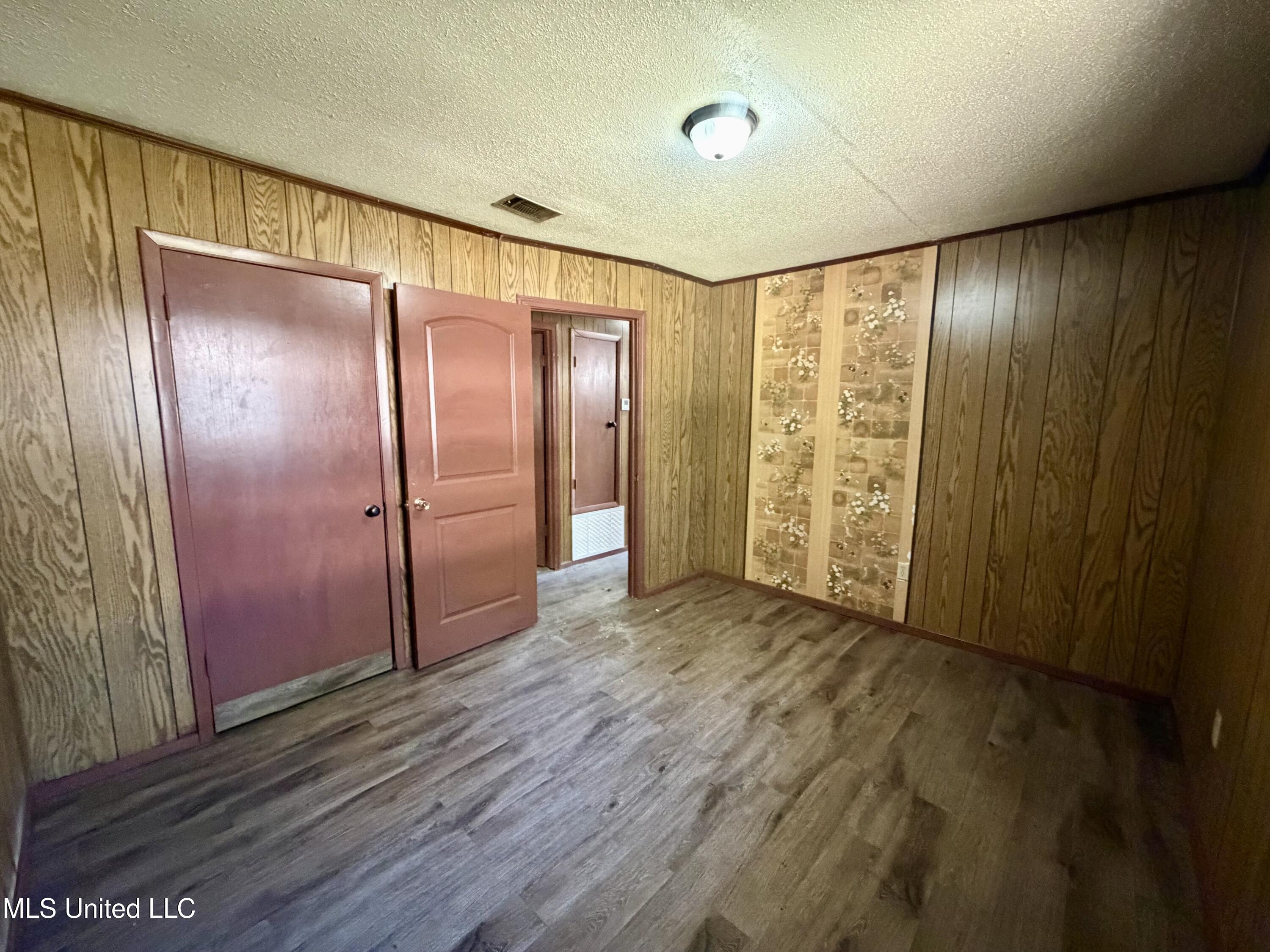 5031 Community Avenue Moss Point, MS 39563 - Photo 7 of 12 IMG_3816