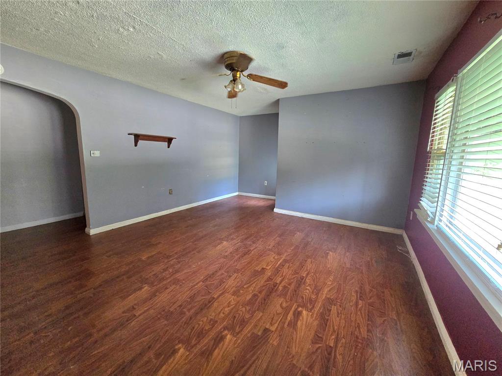 4150 Highway 16 Litchfield, IL 62056 - Photo 6 of 23