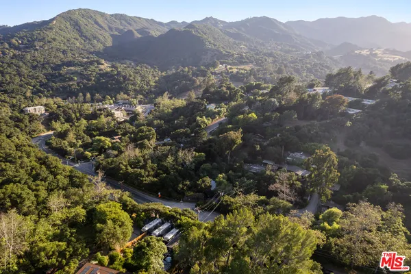 $2,595 | 272 North Topanga Canyon Boulevard, Unit 4, Topanga, CA 90290