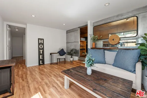 $2,595 | 272 North Topanga Canyon Boulevard, Unit 4, Topanga, CA 90290