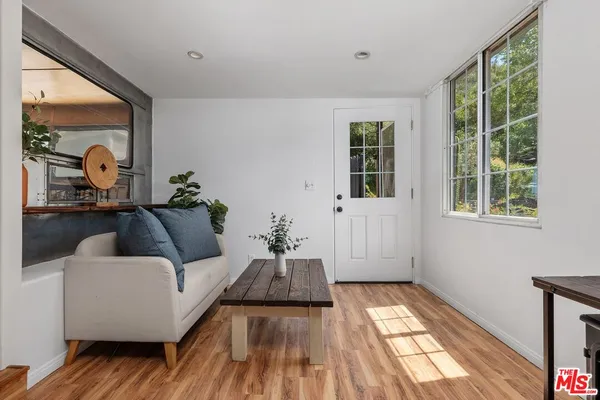 $2,595 | 272 North Topanga Canyon Boulevard, Unit 4, Topanga, CA 90290