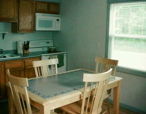1318 Gringo Clinton Road Aliquippa, PA 15001 - Photo 3 of 8 Kitchen.