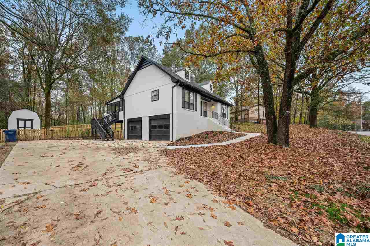 1009 Henry Drive Alabaster, AL 35007 - Photo 3 of 32