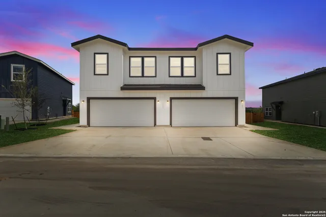 $2,099 | 106 Sai Manor, Unit 101, San Antonio, TX 78249