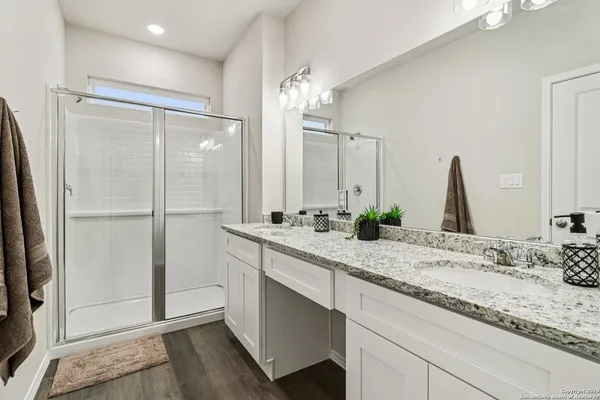 $1,800 | 106 Sai Manor, Unit 101, San Antonio, TX 78249