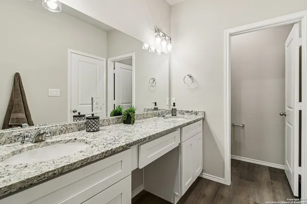 $1,800 | 106 Sai Manor, Unit 101, San Antonio, TX 78249