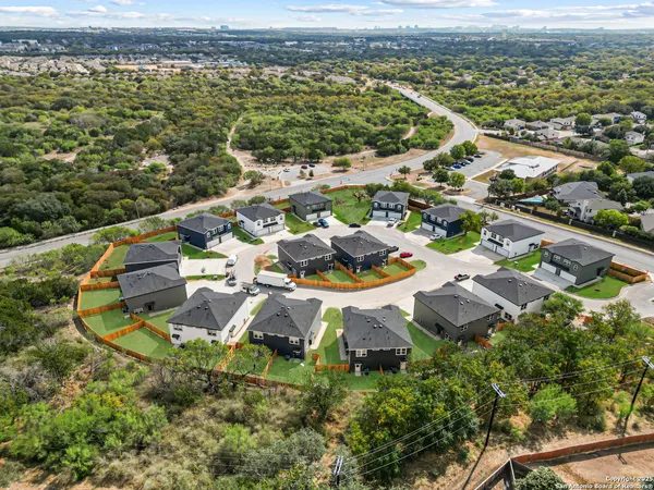 $1,800 | 106 Sai Manor, Unit 101, San Antonio, TX 78249
