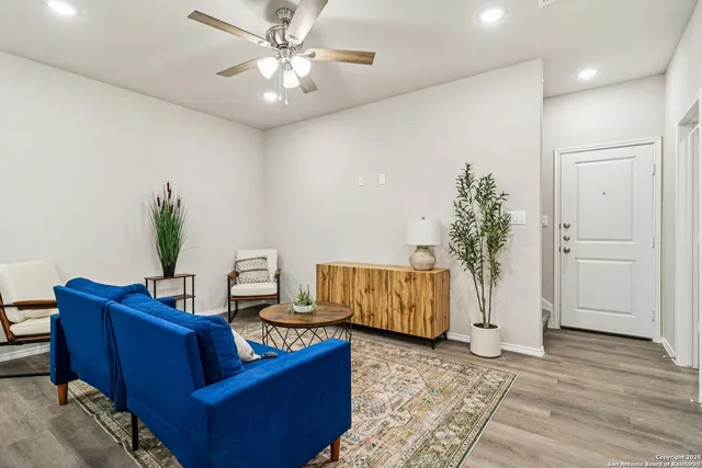 $2,099 | 106 Sai Manor, Unit 101, San Antonio, TX 78249