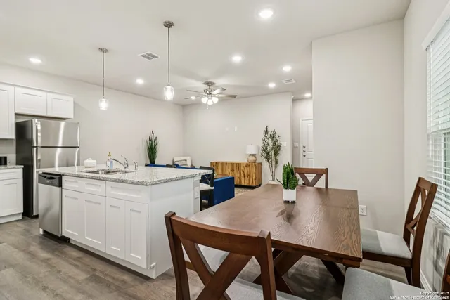 $2,099 | 106 Sai Manor, Unit 101, San Antonio, TX 78249