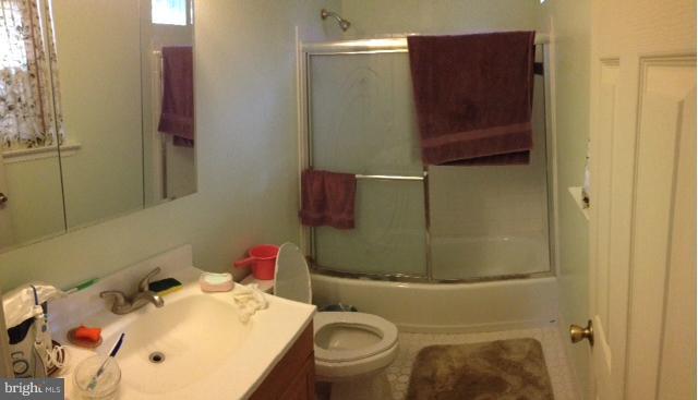 1821 Powder Mill Road Silver Spring, MD 20903 - Photo 7 of 19 Bath (Master)