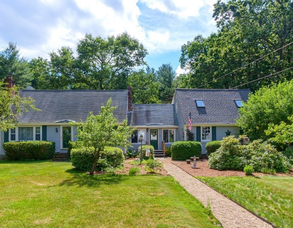29 Country Road Westford, MA 01886 - Photo 1 of 38 Gallery Image 1