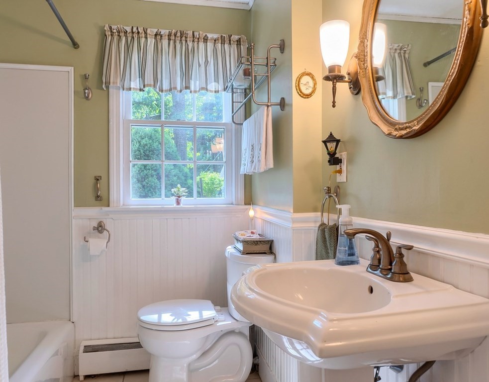 29 Country Road Westford, MA 01886 - Photo 19 of 38 Gallery Image 19