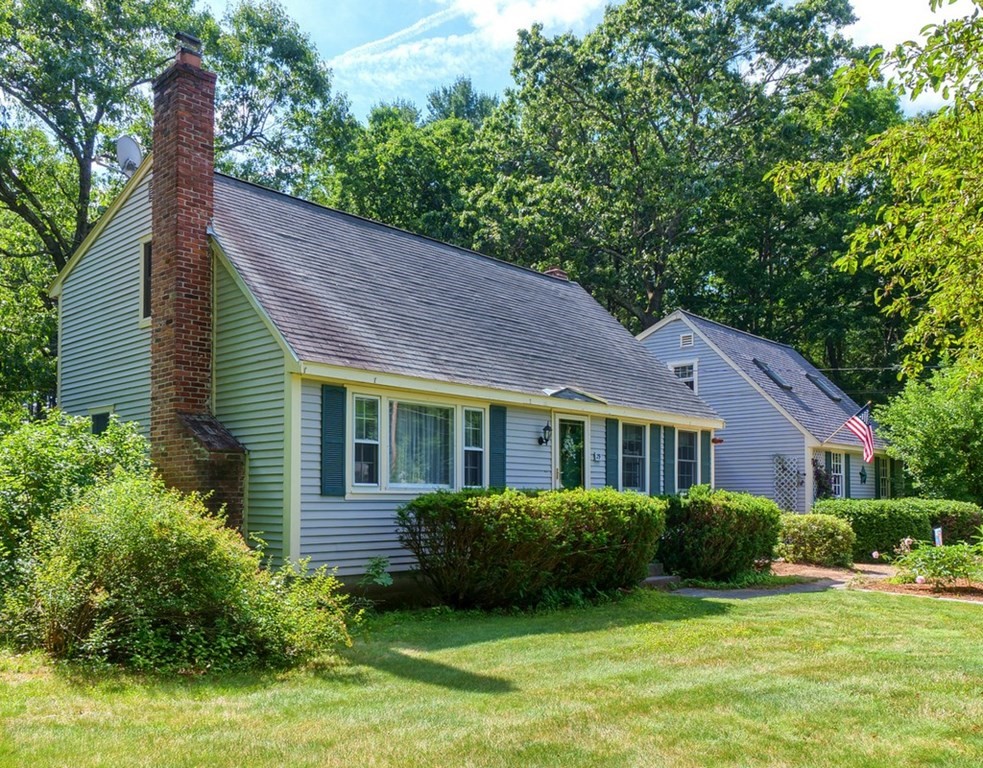 29 Country Road Westford, MA 01886 - Photo 3 of 38 Gallery Image 3