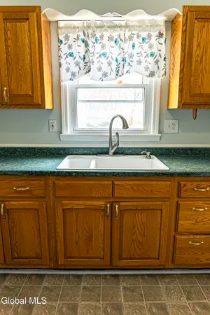 $300,000 | 2983 Nancy Lane, Guilderland, NY 12303