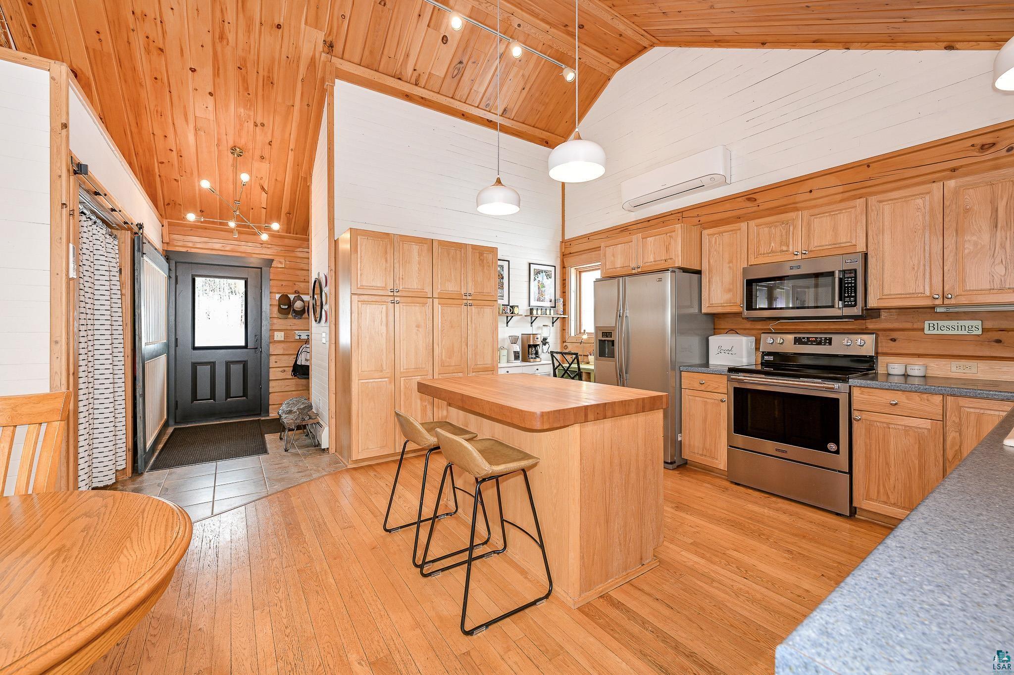 7001 Olson Road Two Harbors, MN 55616 - Photo 6 of 42