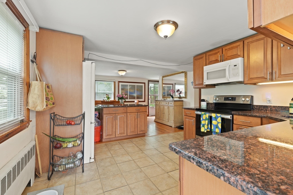 82 Brickel Road Stoughton, MA 02072 - Photo 7 of 30 Gallery Image 7