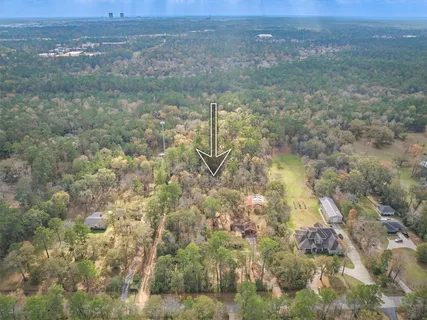 $900,000 | 3027 Pine Acres Drive, Conroe, TX 77384
