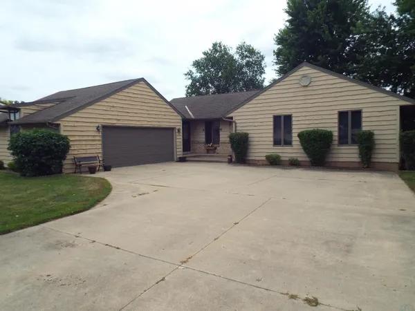 $279,500 | 1115 4th Street Northeast, Sibley, IA 51249
