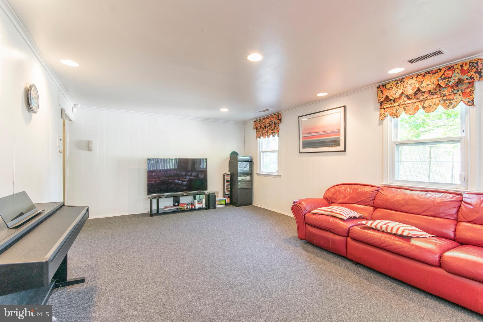 204 Parkview Road Cheltenham, PA 19012 - Photo 26 of 30 Gallery Image 26
