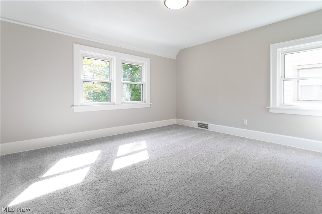 3961 Elmwood Road Cleveland Heights, OH 44121 - Photo 14 of 35
