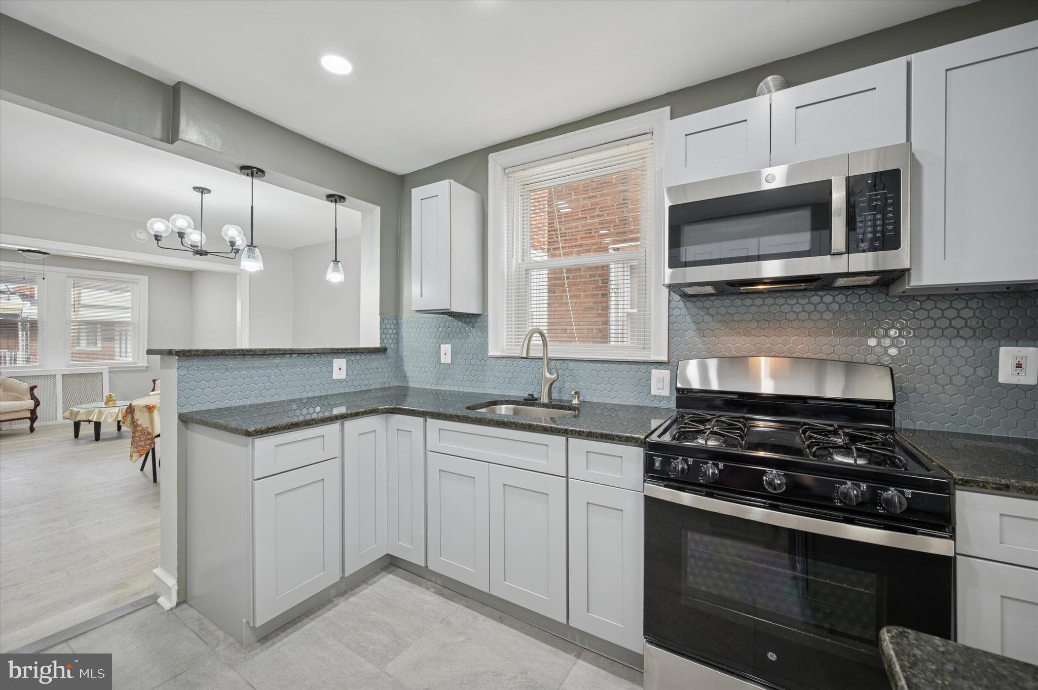 158 Roselyn Street Philadelphia, PA 19120 - Photo 12 of 25