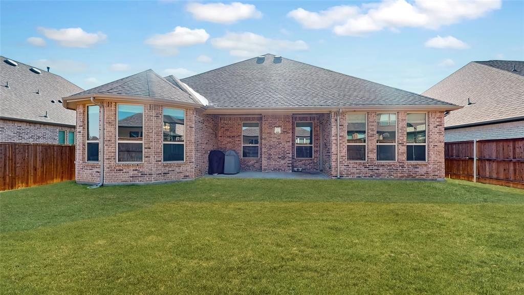 817 Fallbrook Avenue Denton, TX 76210 - Photo 38 of 40