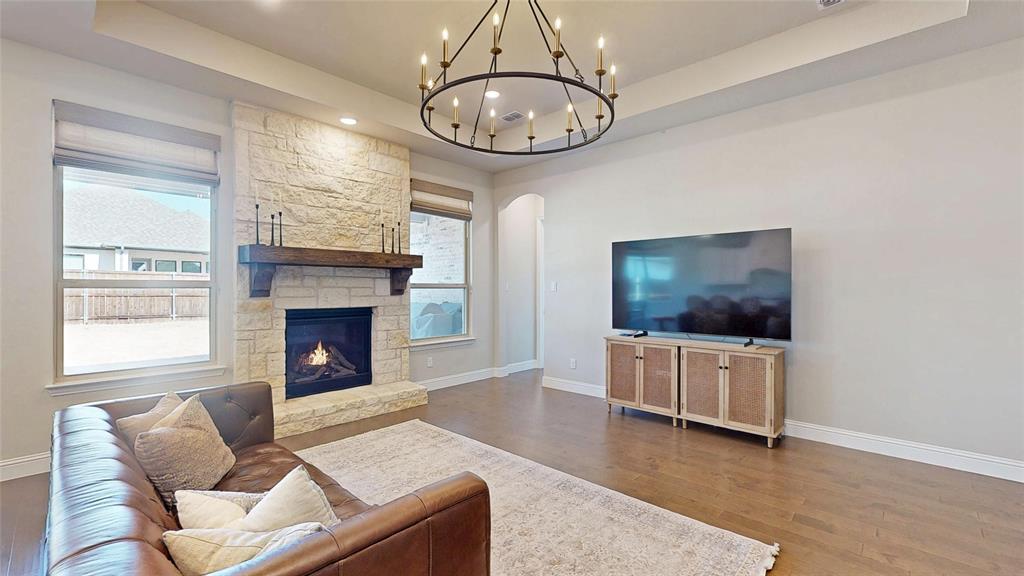 817 Fallbrook Avenue Denton, TX 76210 - Photo 5 of 40