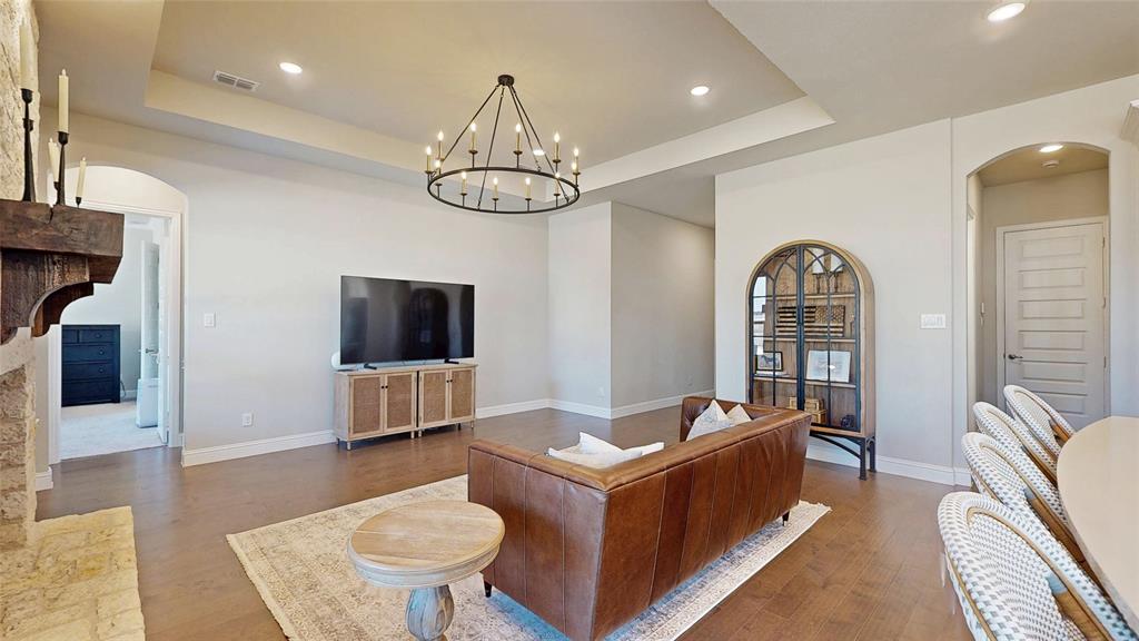 817 Fallbrook Avenue Denton, TX 76210 - Photo 6 of 40