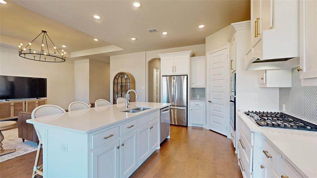 817 Fallbrook Avenue Denton, TX 76210 - Photo 8 of 40