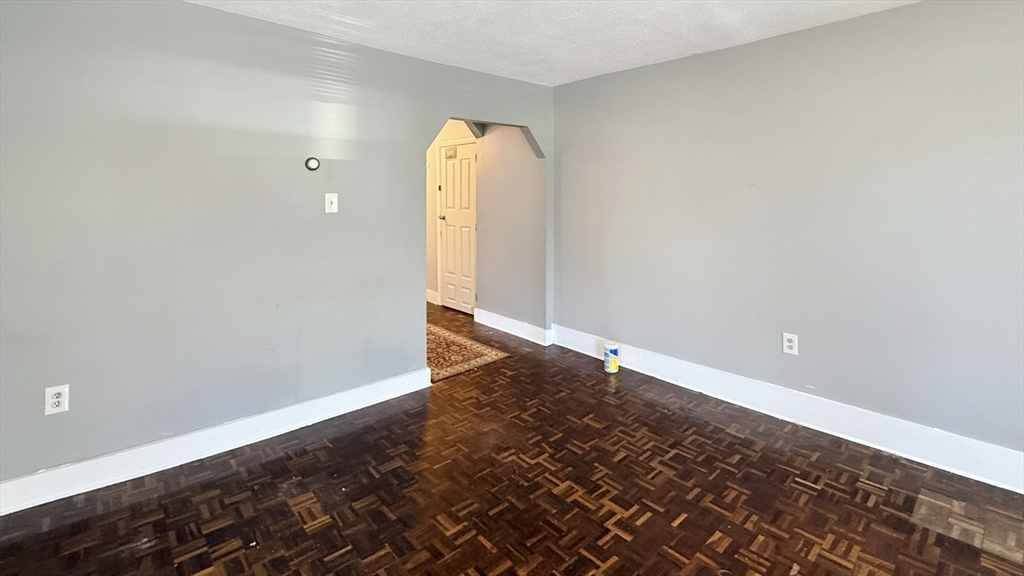 607 East 7th Street Boston, MA 02127 - Photo 7 of 22
