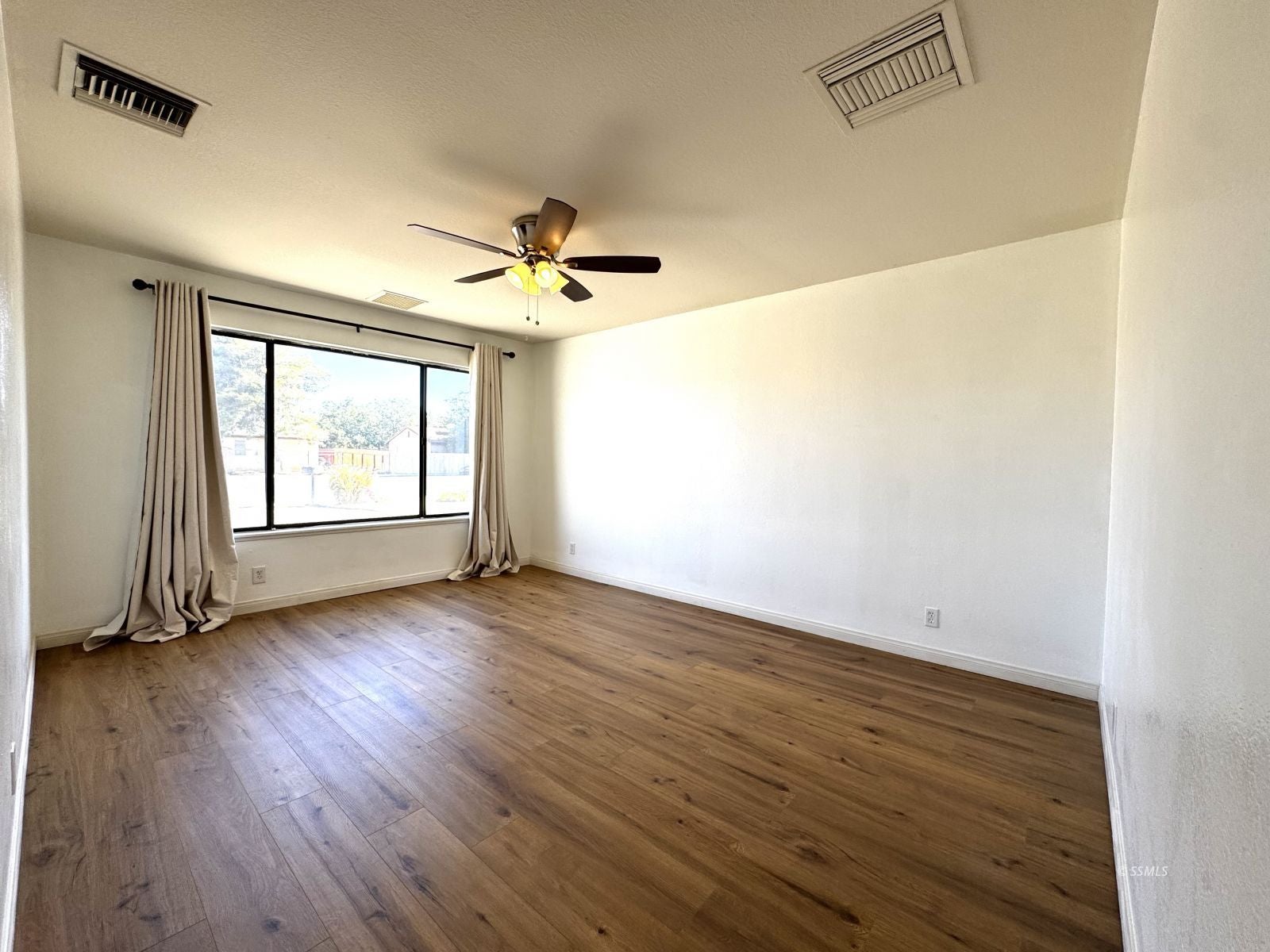 336 East Upjohn Avenue Ridgecrest, CA 93555 - Photo 2 of 21 Gallery Image 2
