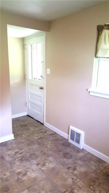 421 Agnew Road Jeannette, PA 15644 - Photo 15 of 17 Gallery Image 15