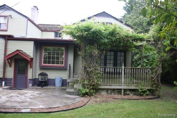 971 Lake Shore Road Grosse Pointe, MI 48236 - Photo 16 of 19 971L9f.jpg