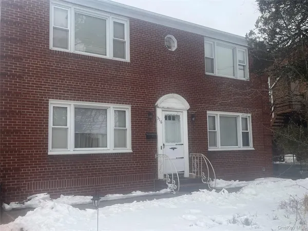$3,000 | 316 North Corona Avenue, Valley Stream, NY 11580