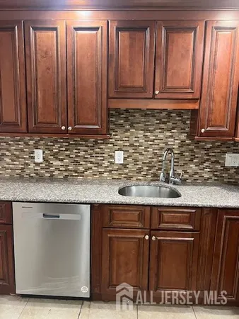 $3,100 | 6 Boyard Court, Unit 6, Somerset, NJ 08873