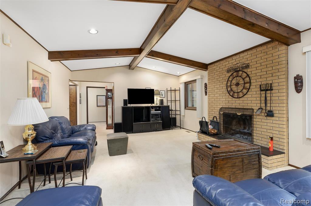 31017 Carriage Hill Road Farmington Hills, MI 48331 - Photo 19 of 39
