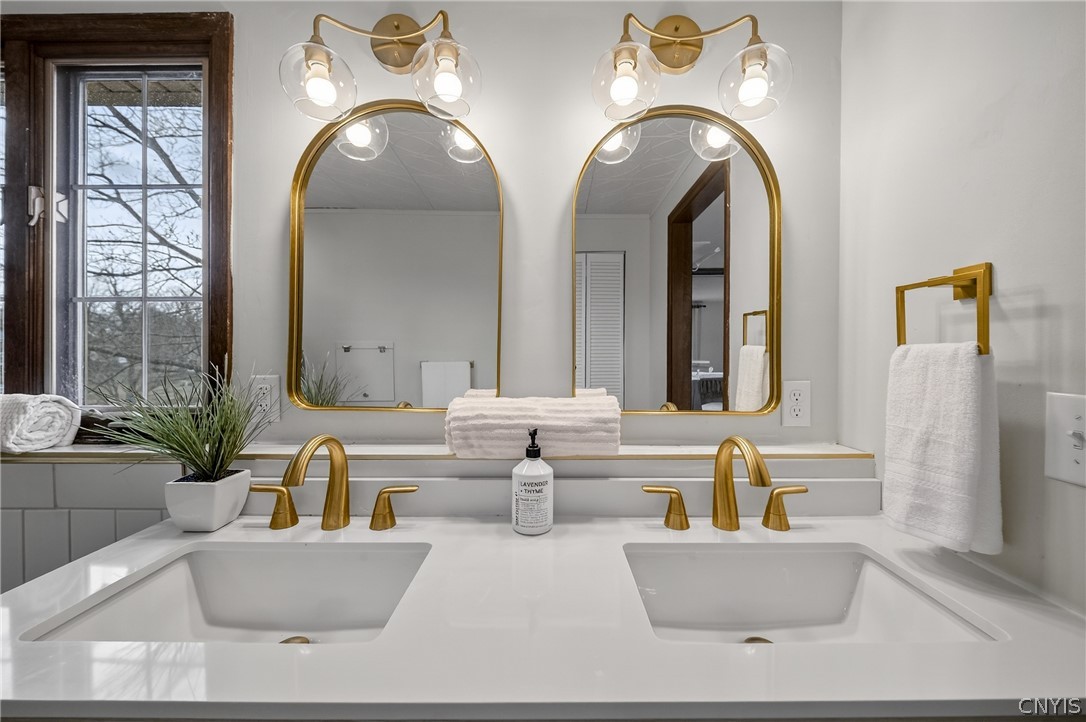 7853 Vernon Road South Cicero, NY 13039 - Photo 30 of 50