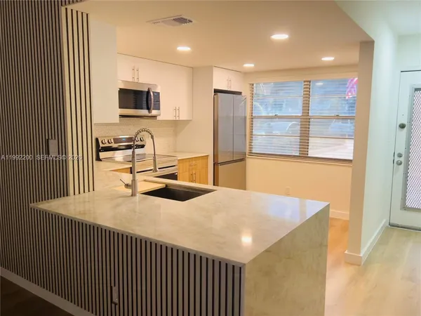 $2,200 | 2402 Antigua Circle, Unit H1, Coconut Creek, FL 33066