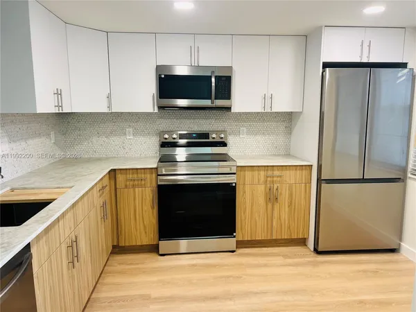 $2,200 | 2402 Antigua Circle, Unit H1, Coconut Creek, FL 33066