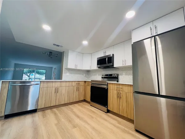 $2,200 | 2402 Antigua Circle, Unit H1, Coconut Creek, FL 33066