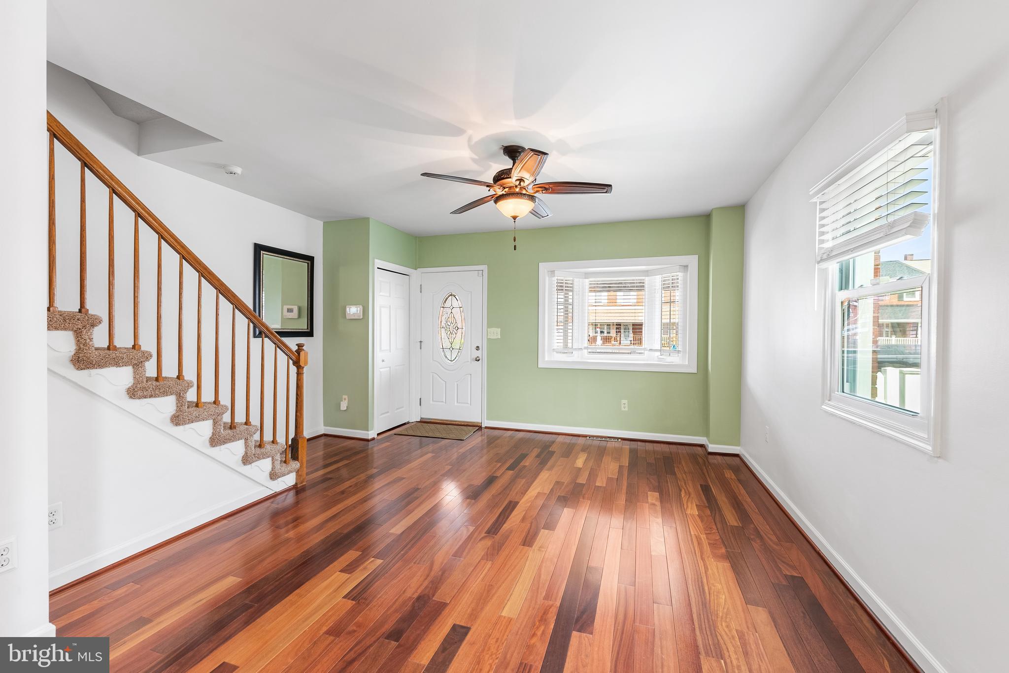 8155 Mid Haven Road Dundalk, MD 21222 - Photo 5 of 34 Living Room
