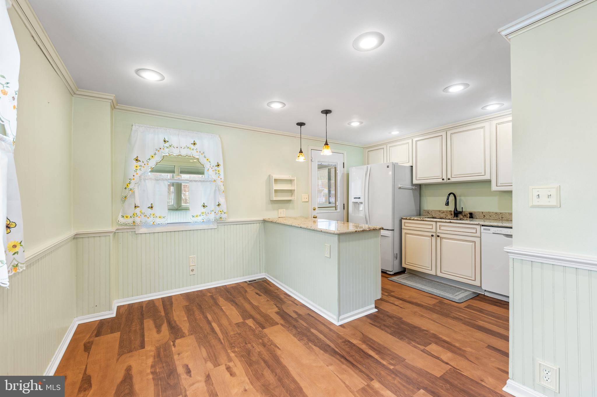 8155 Mid Haven Road Dundalk, MD 21222 - Photo 8 of 34 Gallery Image 8