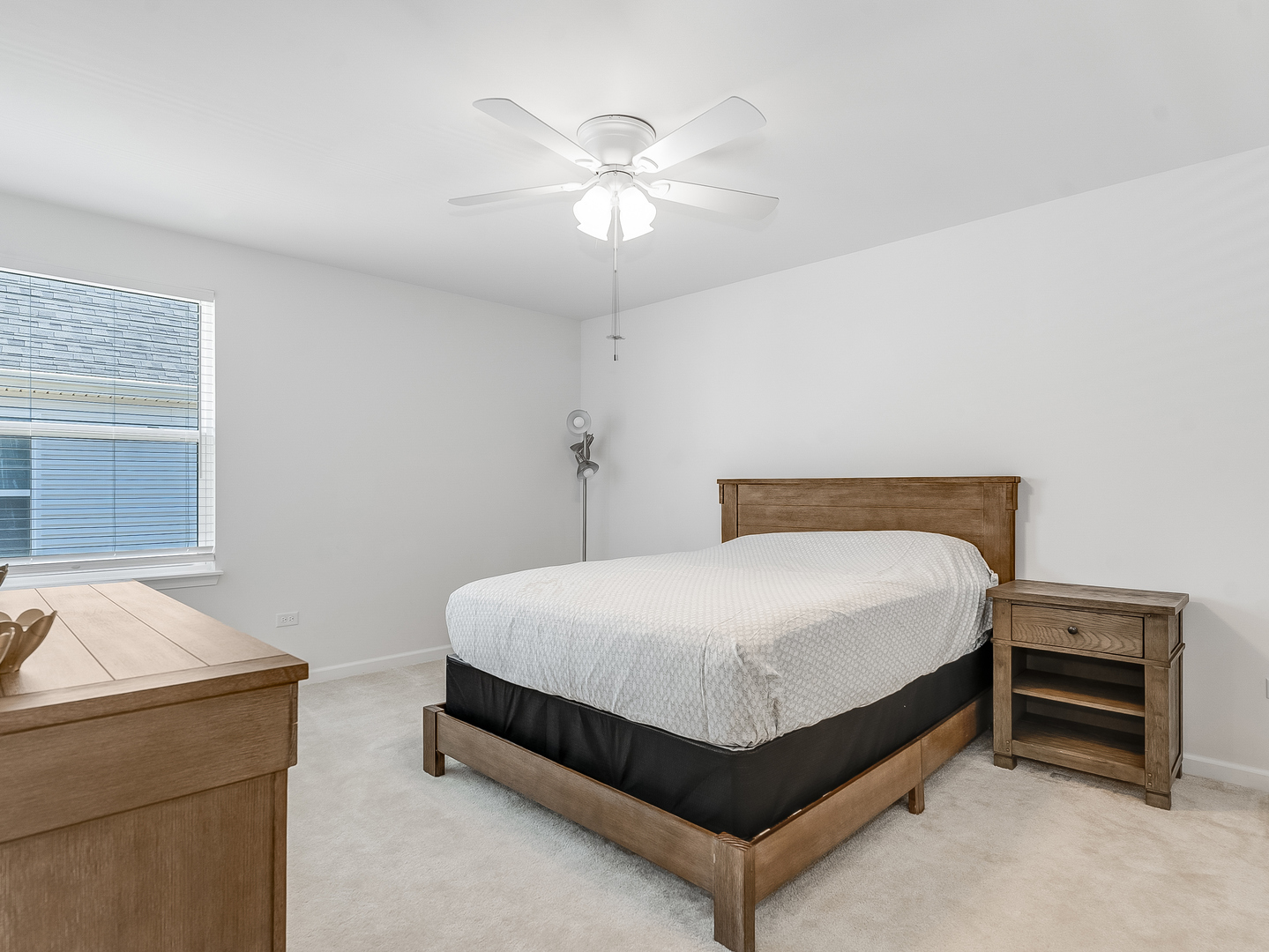 2552 Weatherbee Lane Naperville, IL 60563 - Photo 27 of 43