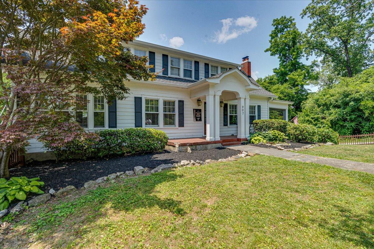 907 South Crest Road Chattanooga, TN 37404 - Photo 2 of 53 02-907 S Crest Rd-2