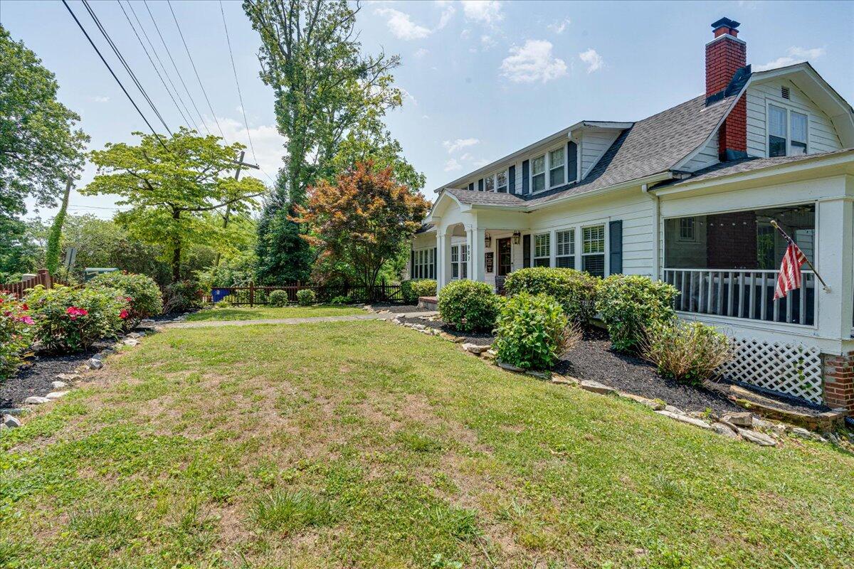 907 South Crest Road Chattanooga, TN 37404 - Photo 3 of 53 03-907 S Crest Rd-3