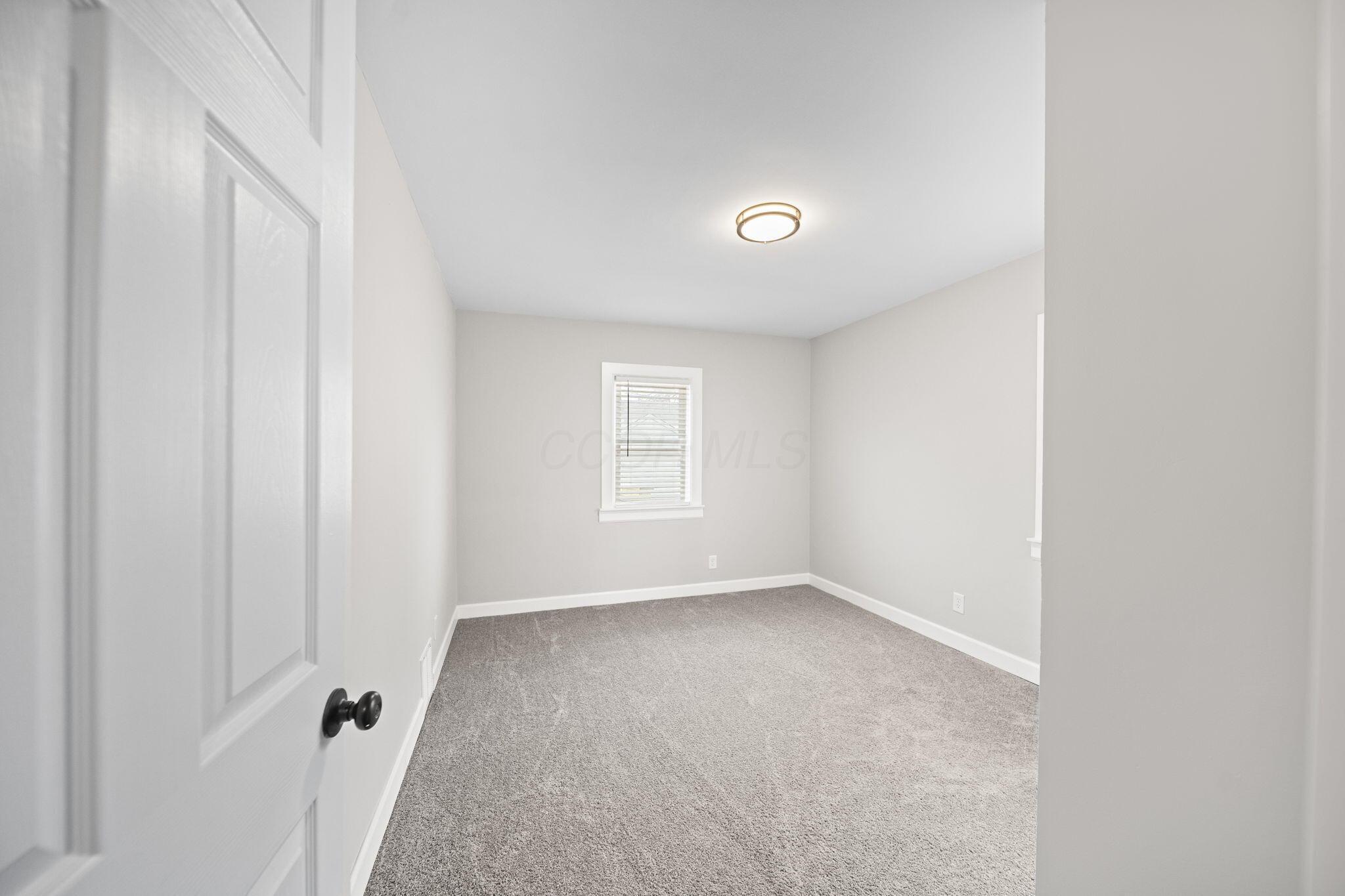 139 Demorest Road Columbus, OH 43204 - Photo 33 of 100
